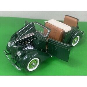Franklin Mint 1:24 1936 Ford Deluxe Cabriolet Convertible Green